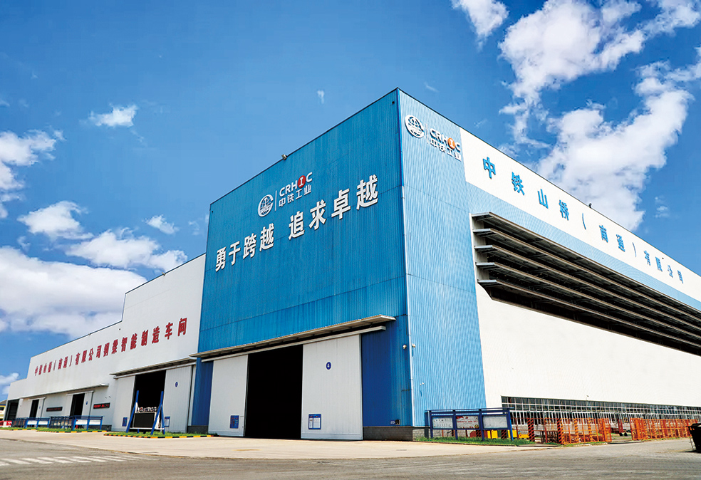 中铁山桥（南通）有限公司钢梁智能制造生产车间外观