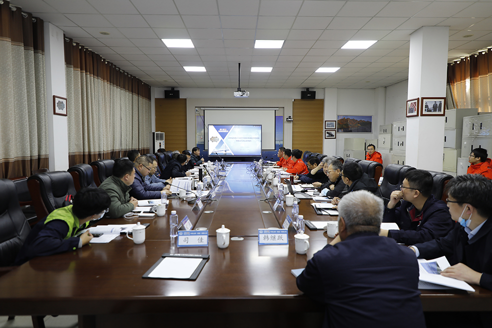 【大干一百天】南京仙新路过江通道项目E2标段焊接工艺评定顺利通过专家评审(图1)