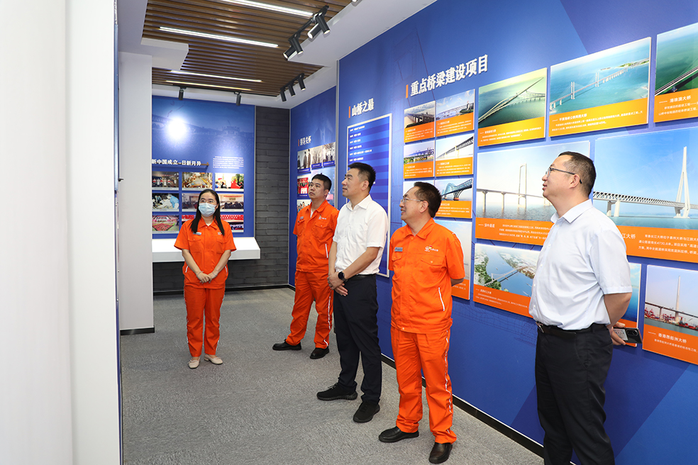 集团公司党委书记、董事长林军科到中铁山桥南通公司调研(图2)