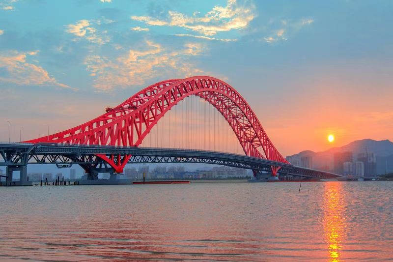 最高荣誉！中铁山桥南通公司参建的这座大桥荣获鲁班奖！(图1)