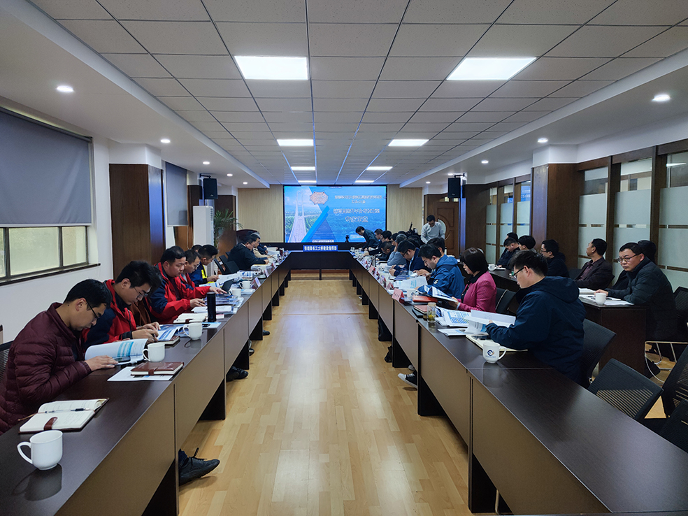 张靖皋长江大桥ZJG-C1标辅塔立体预拼装和自爬升平台专项方案通过评审(图1)