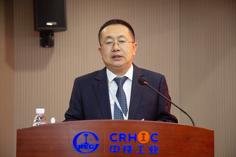 中铁山桥南通公司2023年工作会暨三届六次职工代表大会隆重召开(图3)