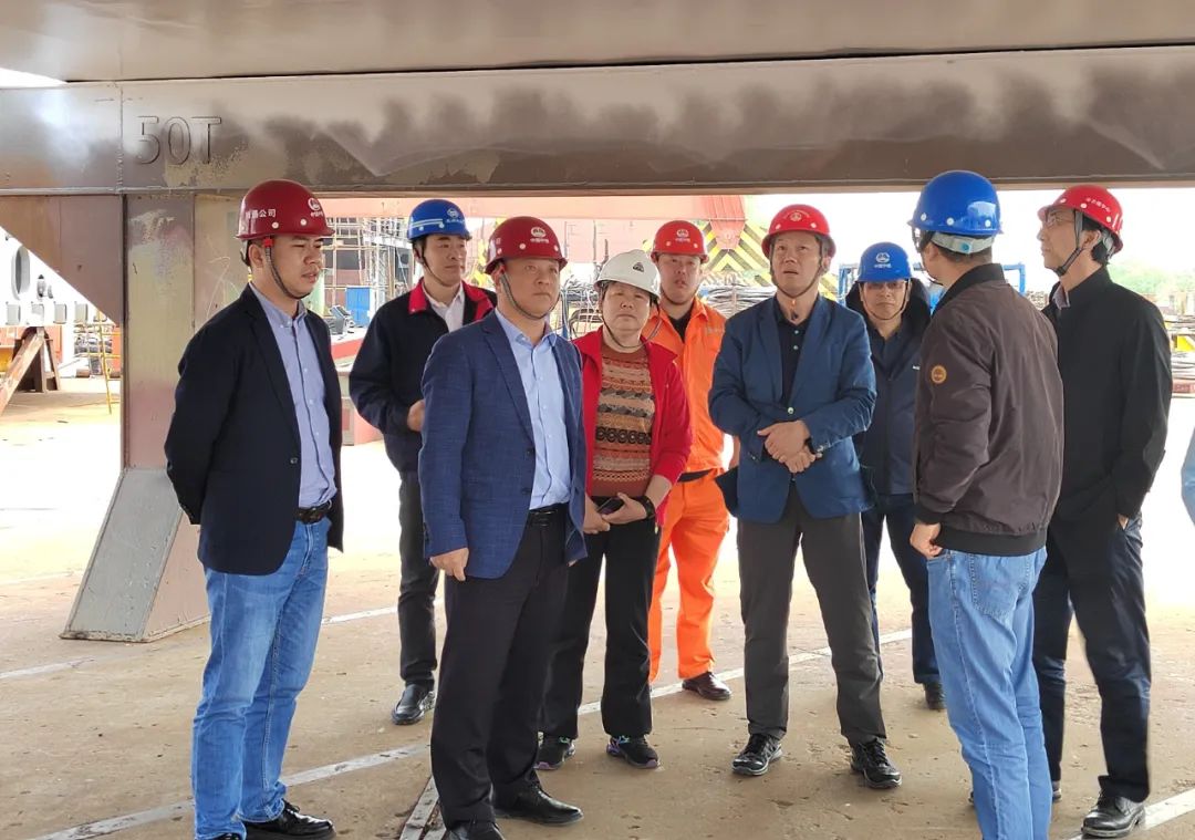 南京公建中心领导一行到中铁山桥仙新路项目检查N形块体生产制造情况(图1)