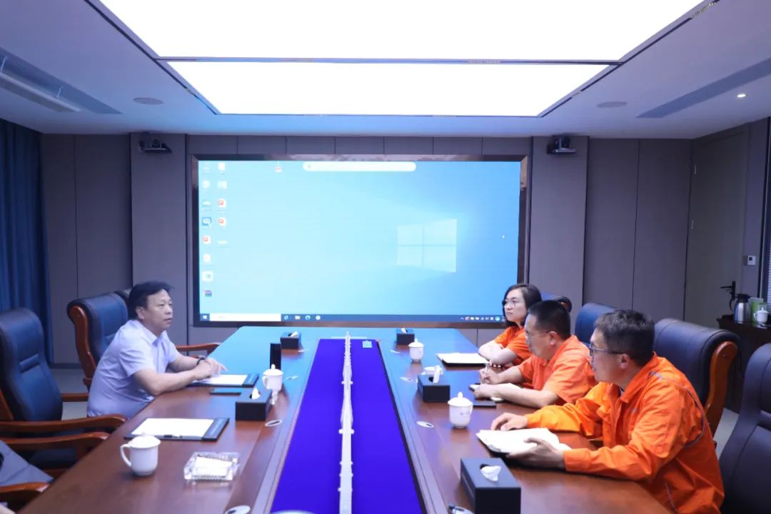 曹东威到中铁山桥（南通）有限公司开展调研并现场办公(图1)