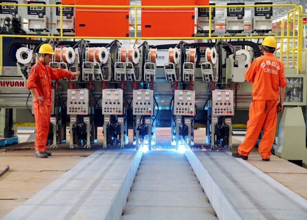 三年打通沿线45座桥！这条纵贯南北的交通“大动脉”终于迈向通车(图2)