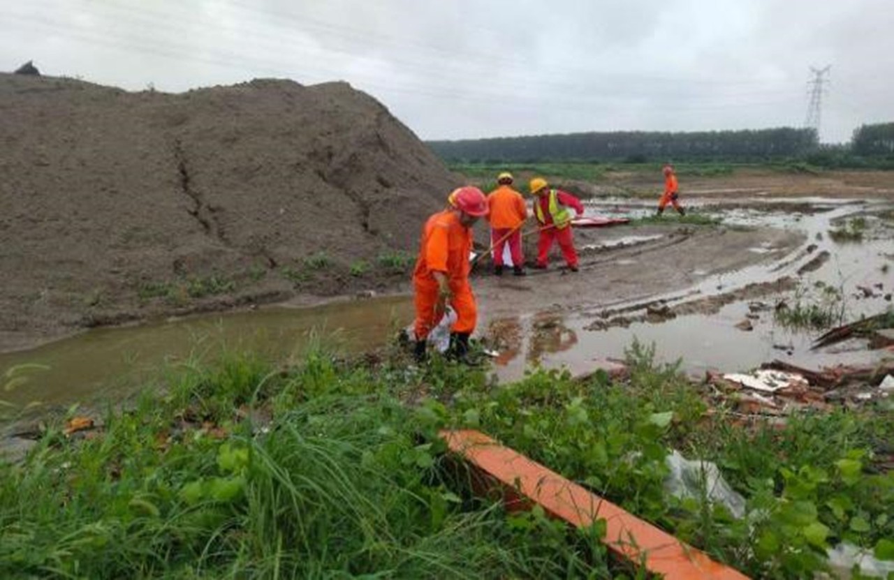 三年打通沿线45座桥！这条纵贯南北的交通“大动脉”终于迈向通车(图4)
