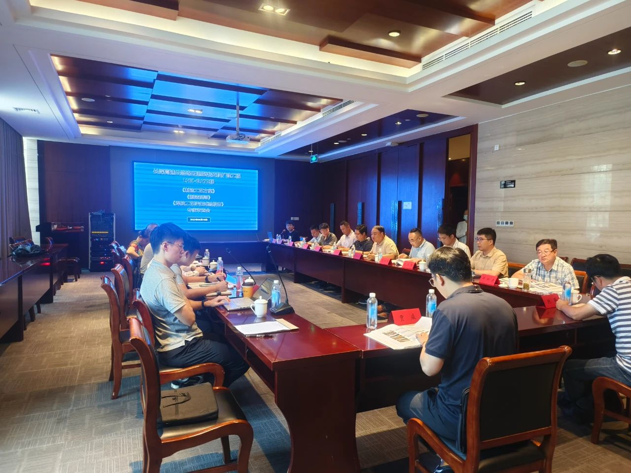 长深高速公路LHK-GJG2标项目钢梁制造工艺方案、制规及焊评通过专家评审(图1)