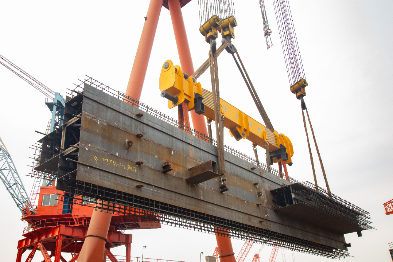 最后一船！张靖皋长江大桥南锚碇地连墙厂内生产全部完成(图2)