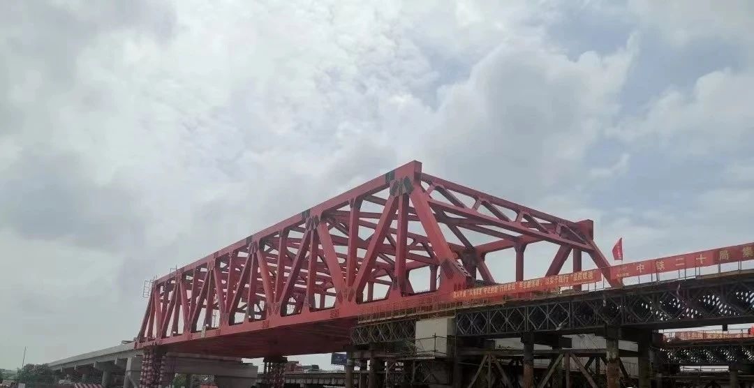 沪宁高速公路跨青阳港大桥全幅开放通车(图2)