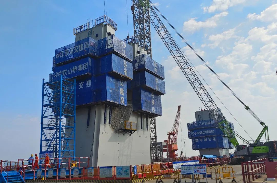 中铁山桥南通公司稳步推进7座在建长江大桥生产建设(图1)