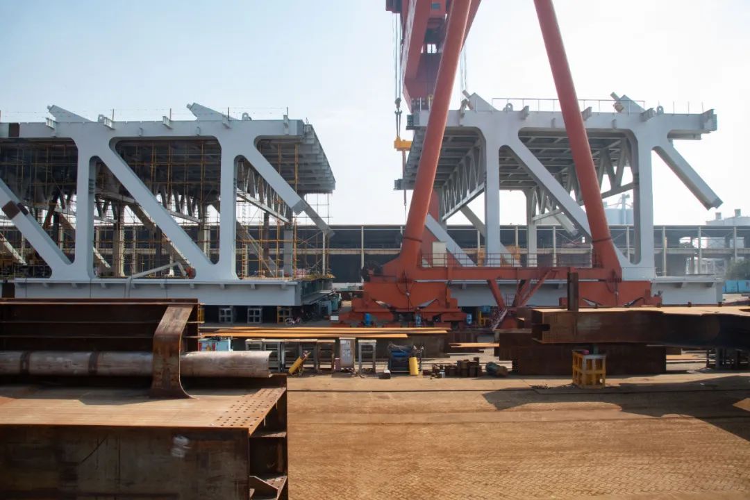 中铁山桥南通公司稳步推进7座在建长江大桥生产建设(图2)
