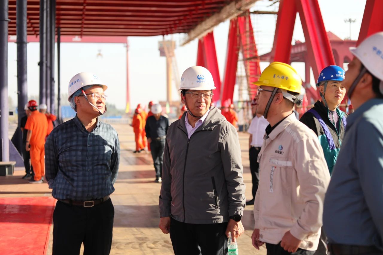 G3铜陵长江公铁大桥北岸钢梁节段首件及总拼通过验收(图2)