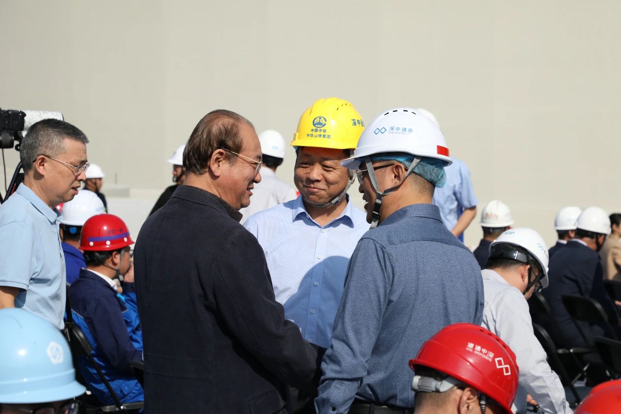 以学促干当先锋丨超级工程深中通道主线贯通(图2)