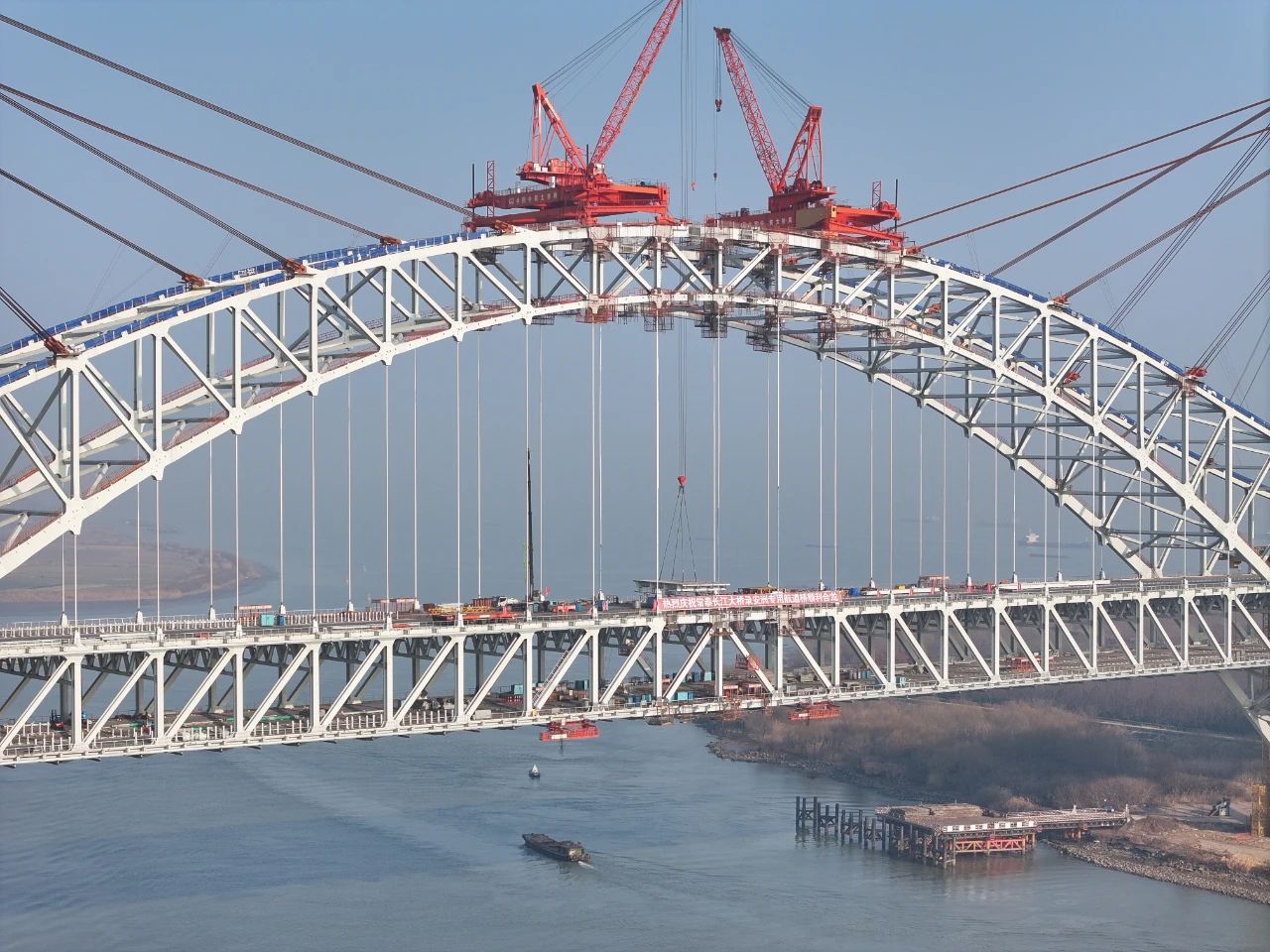 项目年底收官战丨常泰长江大桥录安洲专用航道桥成功合龙(图6)