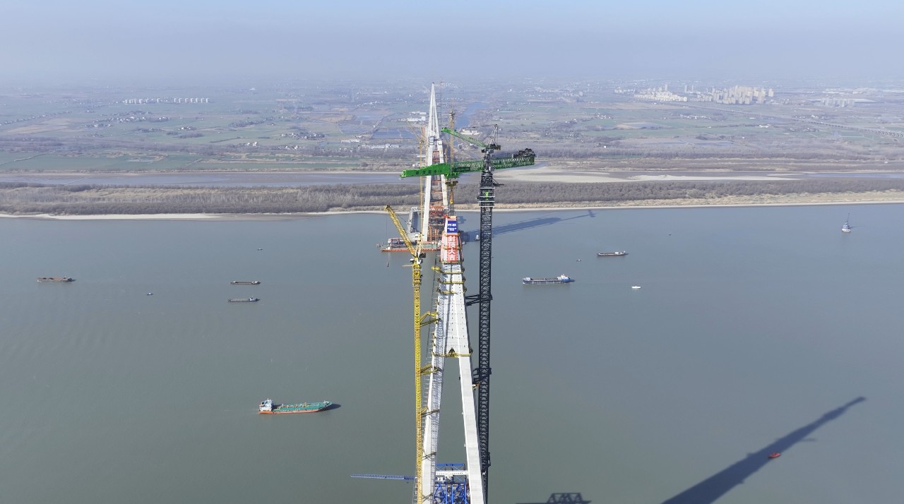 315.5米！巢马城际铁路马鞍山公铁两用长江大桥Z5号主塔顺利封顶(图7)