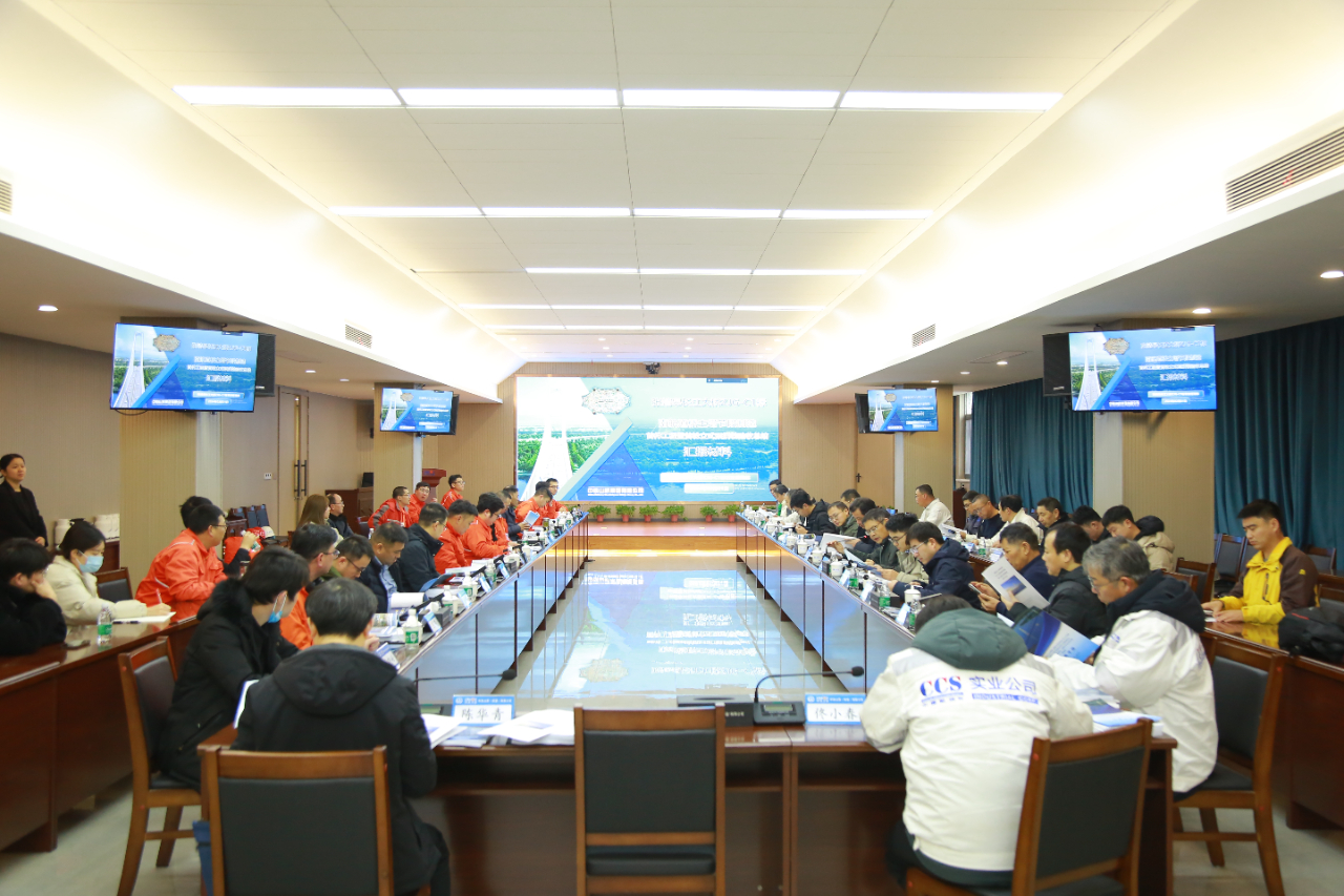 张靖皋长江大桥主塔节段制造首件工程暨首轮立式预拼装通过验收(图1)