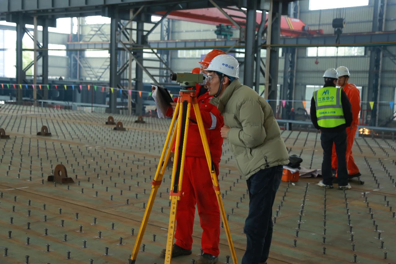 长深高速公路LHK-GJG1标段李柴河大桥右幅预拼装通过验收(图2)