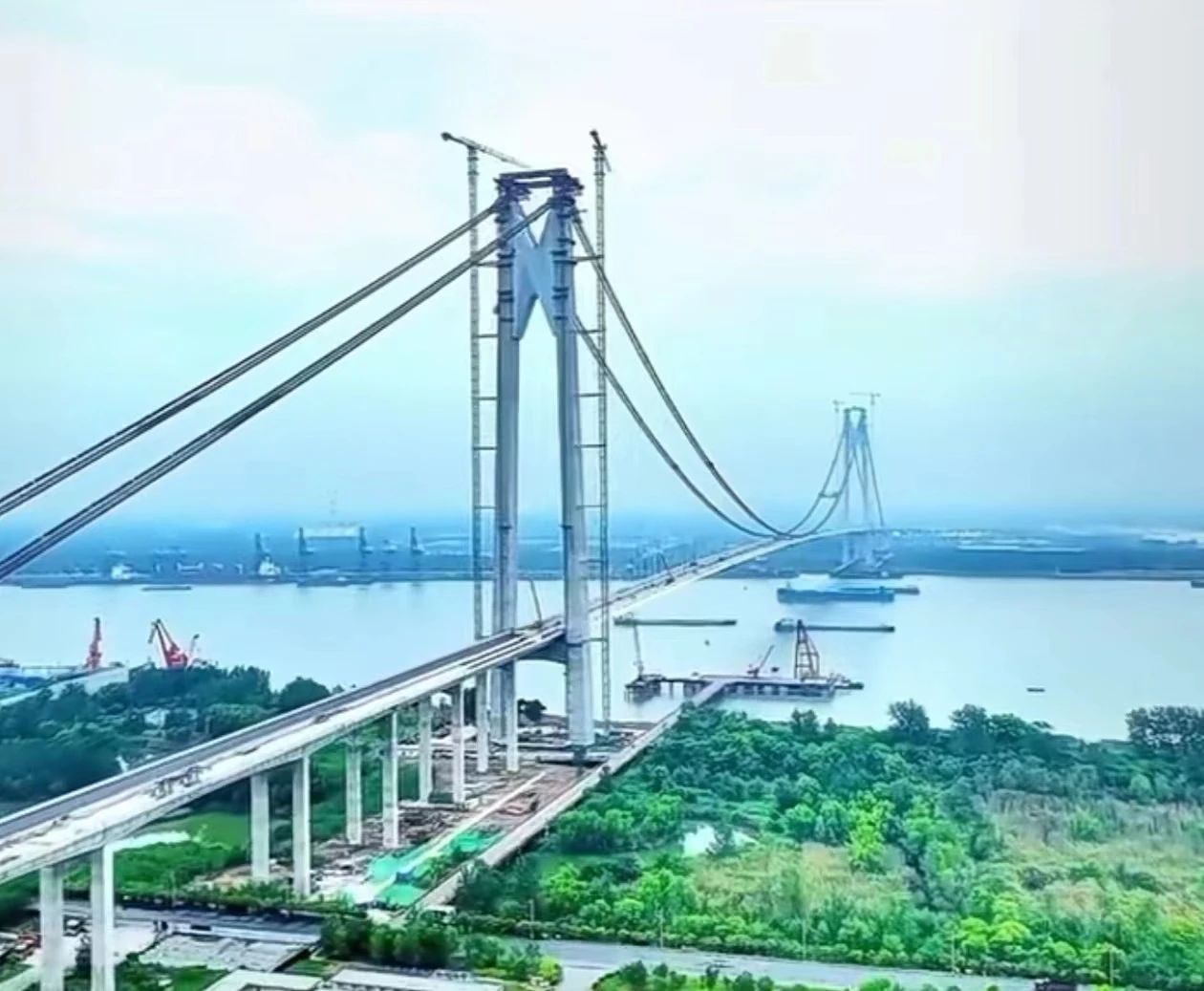 南京仙新路过江通道工程B6标钢鞍罩桥位连接专项施工方案顺利通过评审(图4)