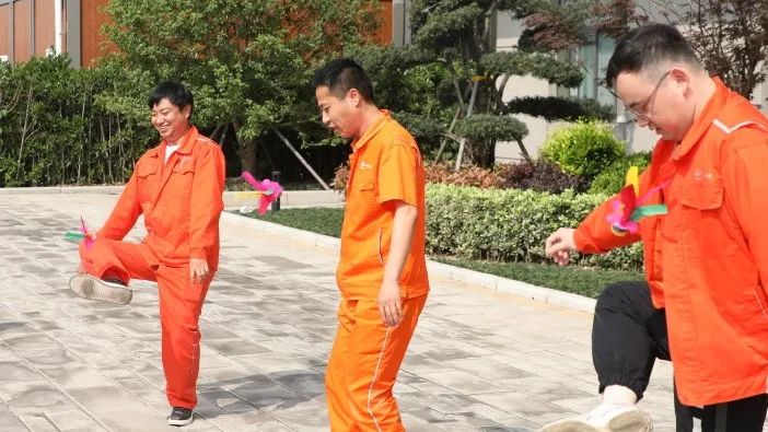 中铁山桥（南通）有限公司举行“跃动你我 毽（尽）美南通”主题踢毽子比赛(图3)