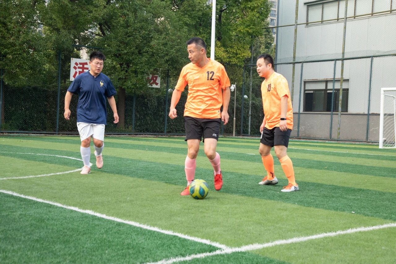 “‘检’约长江 ‘桥’楚如皋”丨南通公司与如皋边检站开展警企党建共建交流座谈会暨足球友谊赛(图3)