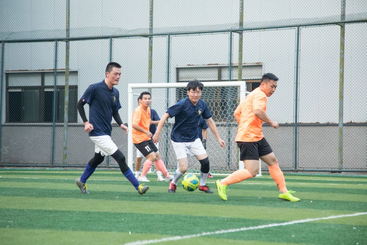 “‘检’约长江 ‘桥’楚如皋”丨南通公司与如皋边检站开展警企党建共建交流座谈会暨足球友谊赛(图4)